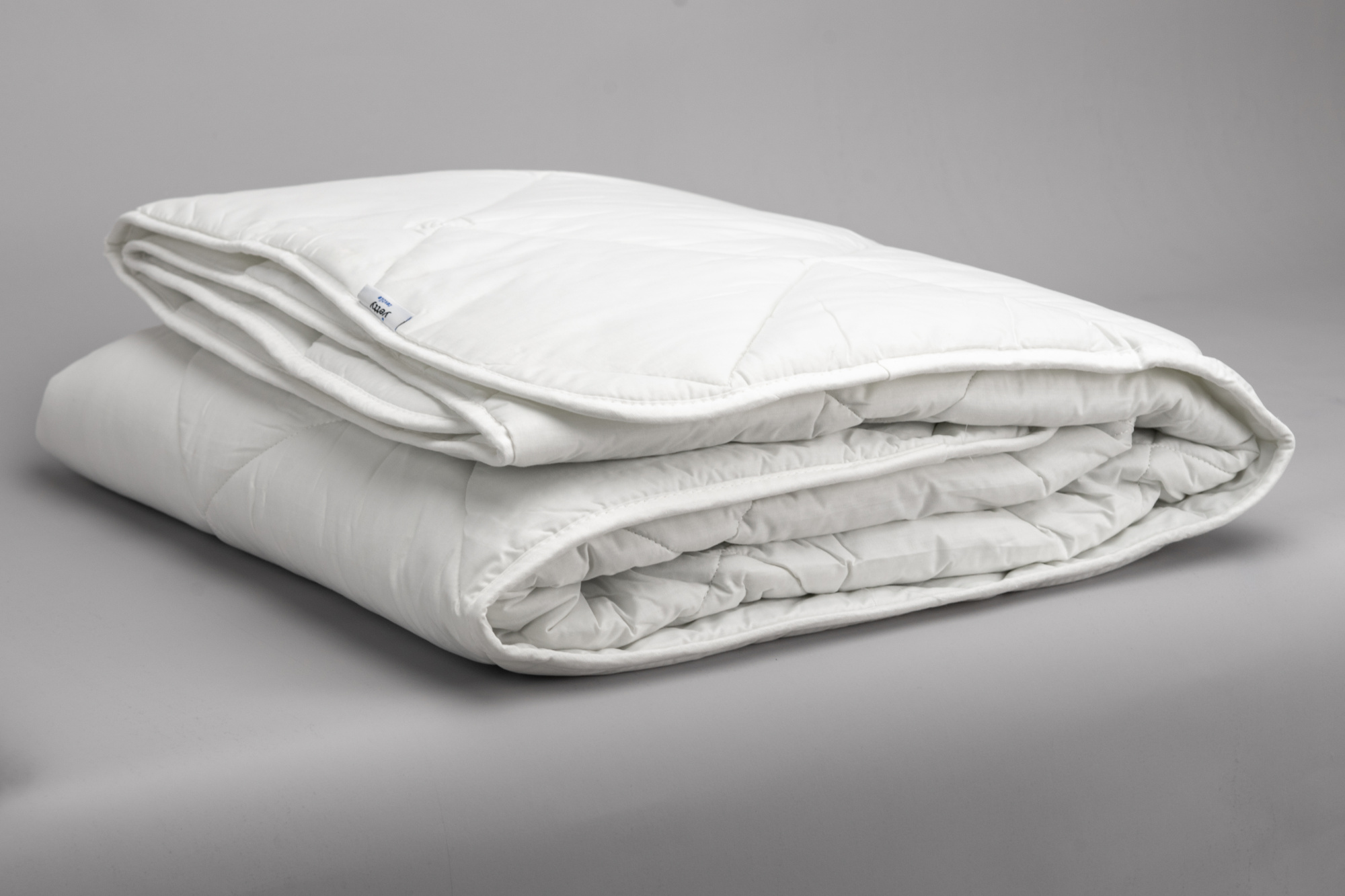 Одеяло, легкое, 230х200 см, 200 г/м2, тик (100%хл)/ холфитекс: 1/6
