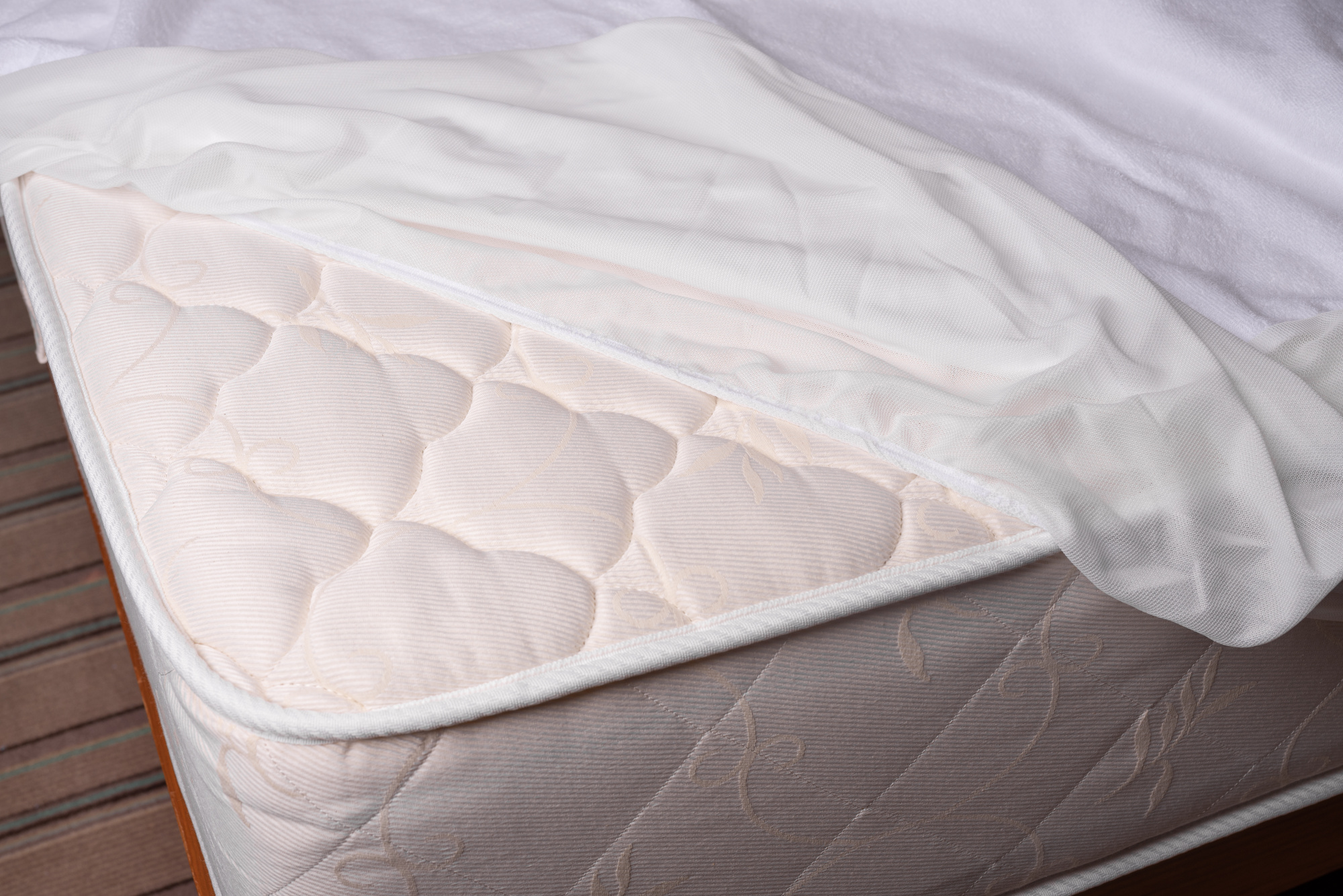 Наматрасник с бортом, резинка по периметру 80х200 160 гр/м2: 1/30